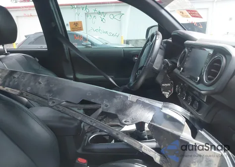 2021 Toyota Tacoma Trd Off-Road z USA, uszkodzony, nr VIN 3TMCZ5AN6MM440043